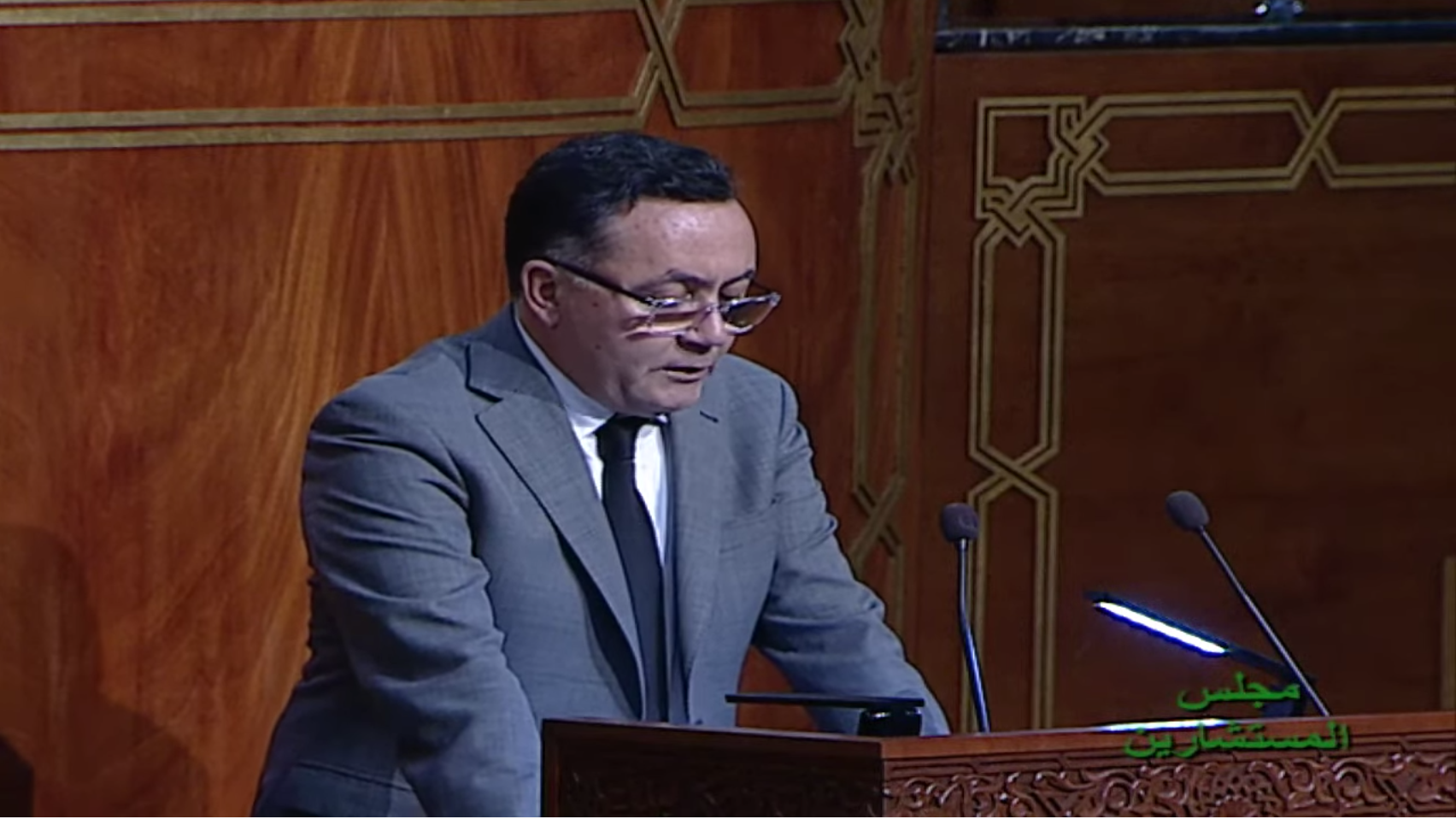 بن خالد يدعو إلى النهوض بوضعية التجار المتضررين من الزلزال وتجار الأسواق الأسبوعية