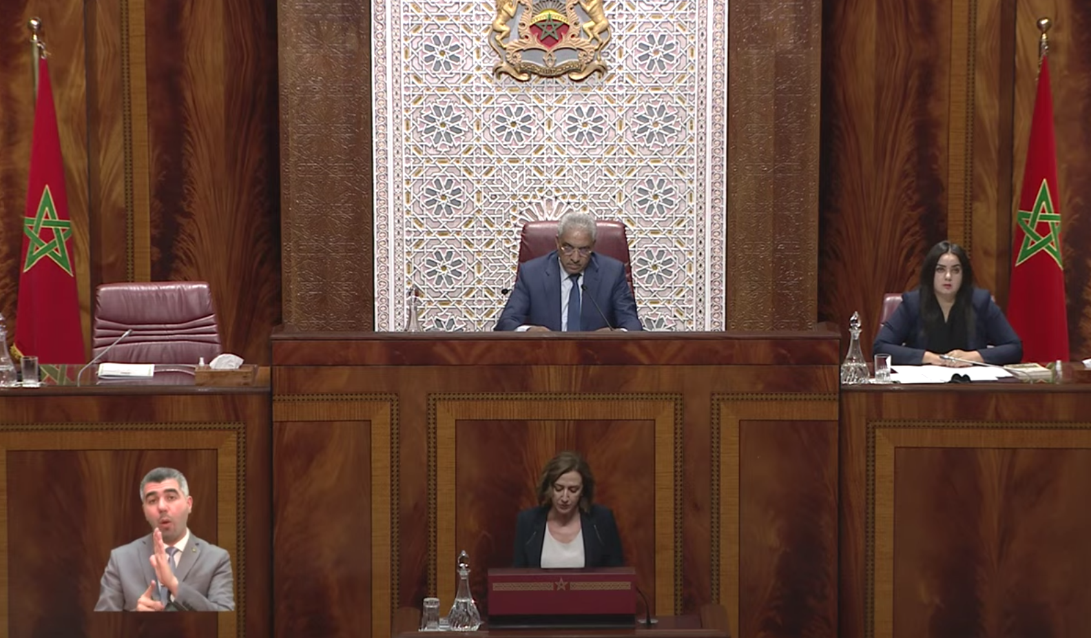 عمور: صادرات الصناعة التقليدية حققت عائدات بقيمة 323 مليون درهم في مطلع 2023