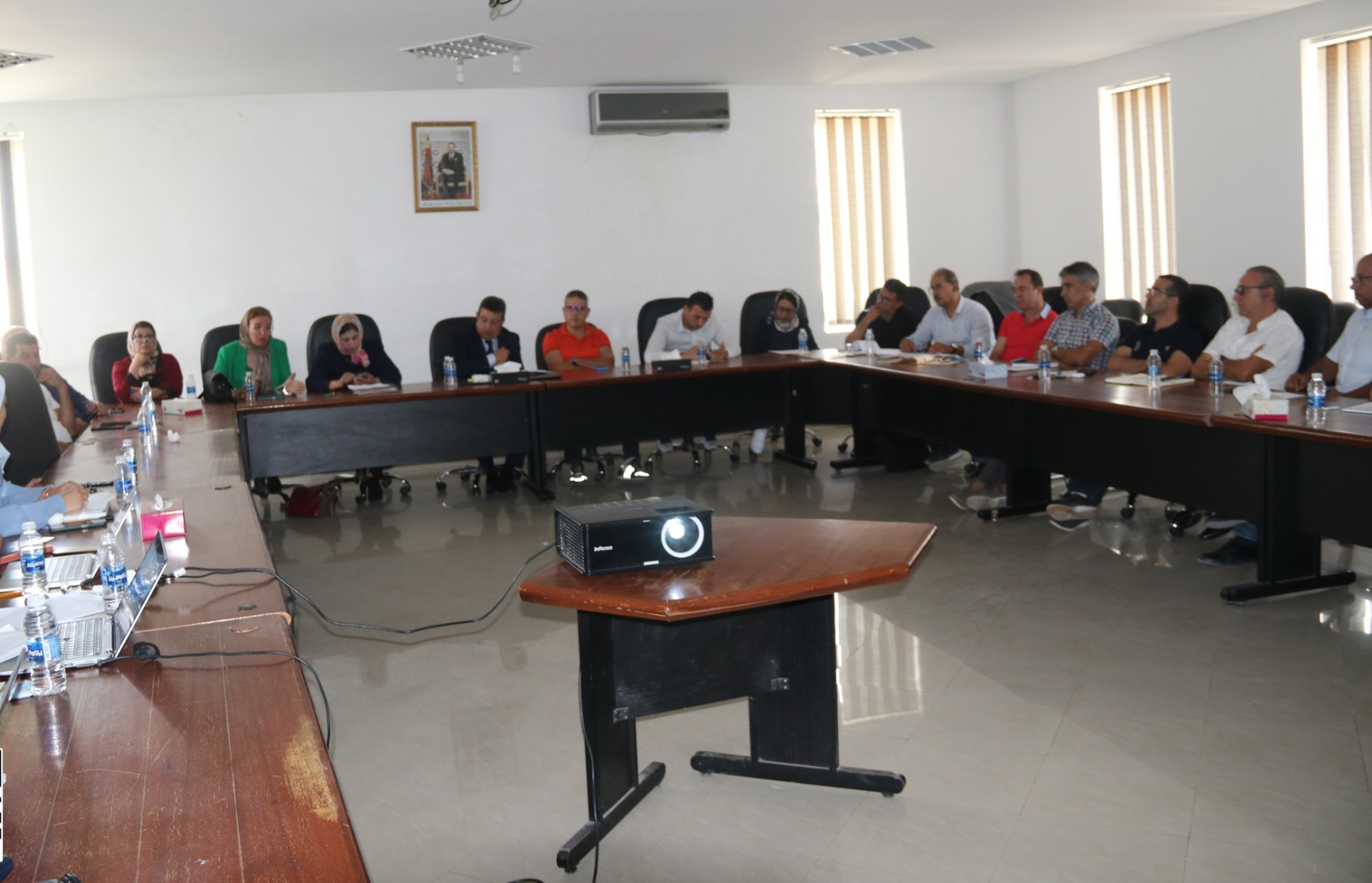 البقالي يعقد ورشة عمل لتعزيز جاذبية فاس السياحية والاقتصادية وجعلها في مصاف المدن الذكية