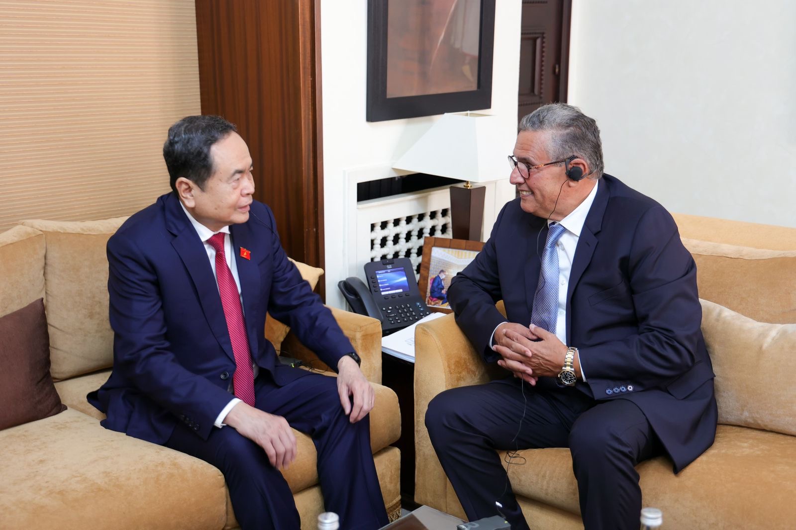 رئيس الحكومة يجري مباحثات مع رئيس الجمعية الوطنية لفيتنام