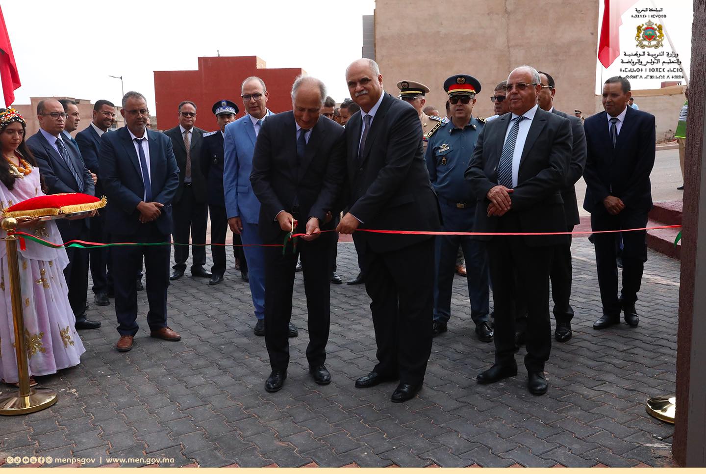 برادة يزور مؤسسات تعليمية بجهة درعة تافيلالت لتتبع ظروف انطلاق الموسم الدراسي 2025/2026