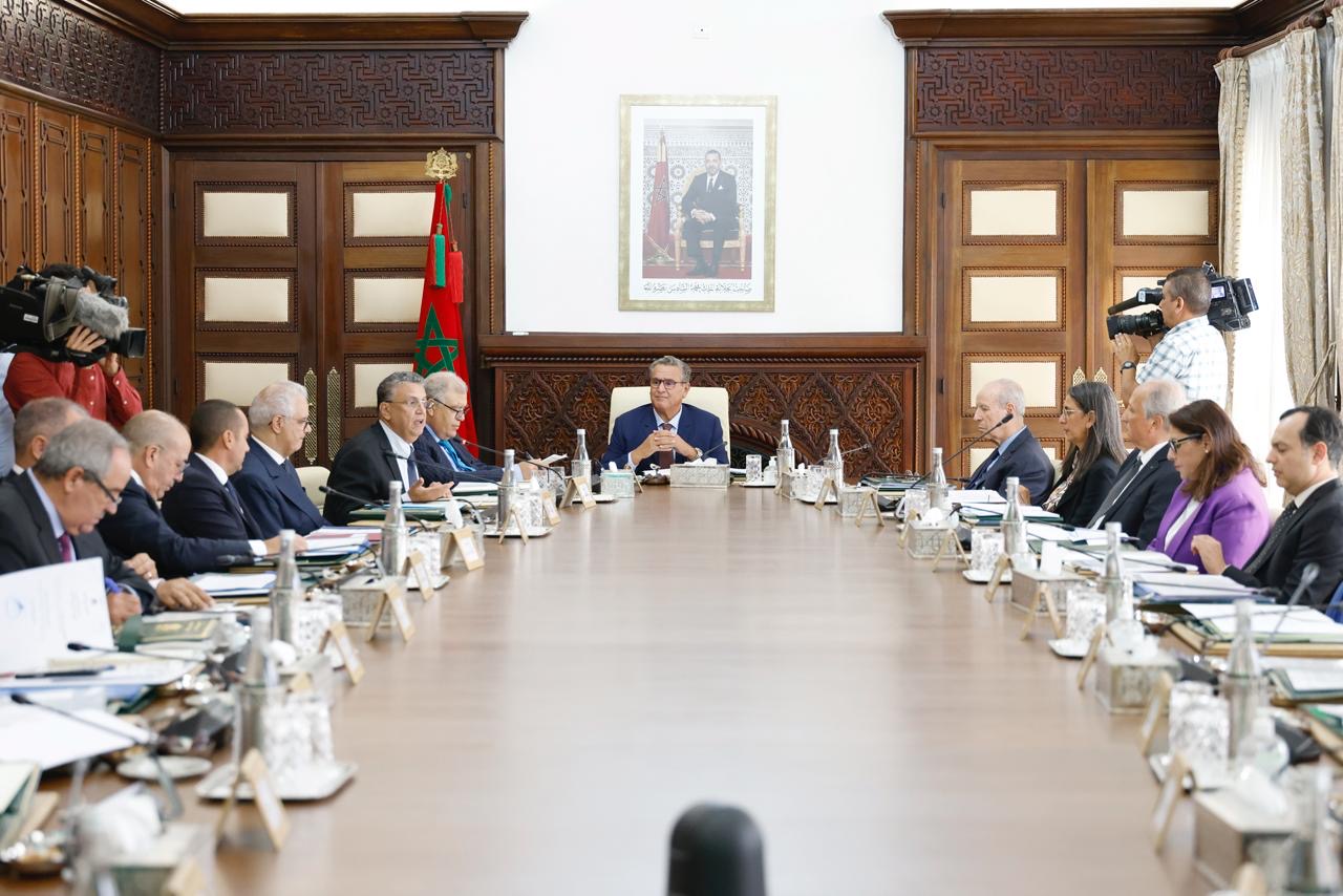 الحكومة تصادق على مشروع مرسوم متعلق بحقوق المؤلف ومستحقات النسخ التصويري