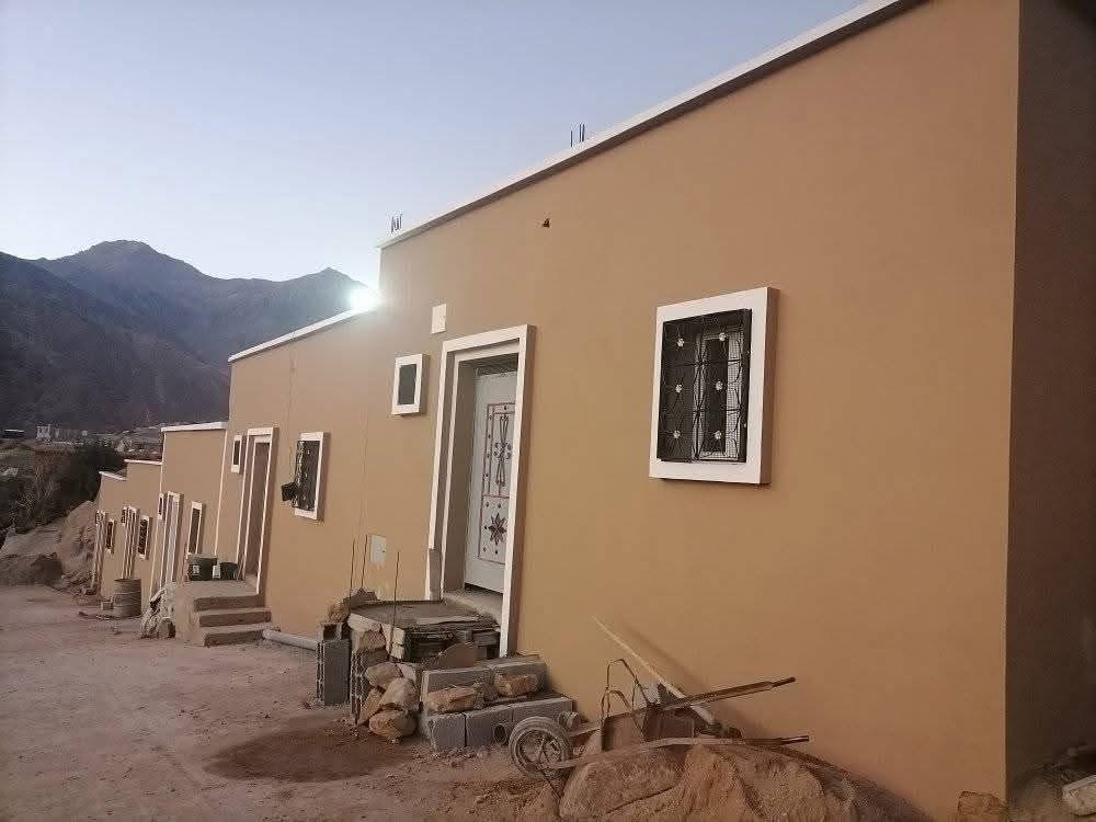 بنسبة تقدم الأشغال بلغت 97٪.. إعادة بناء 7810 مسكن في إقليم شيشاوة بتكلفة 137 مليون درهم