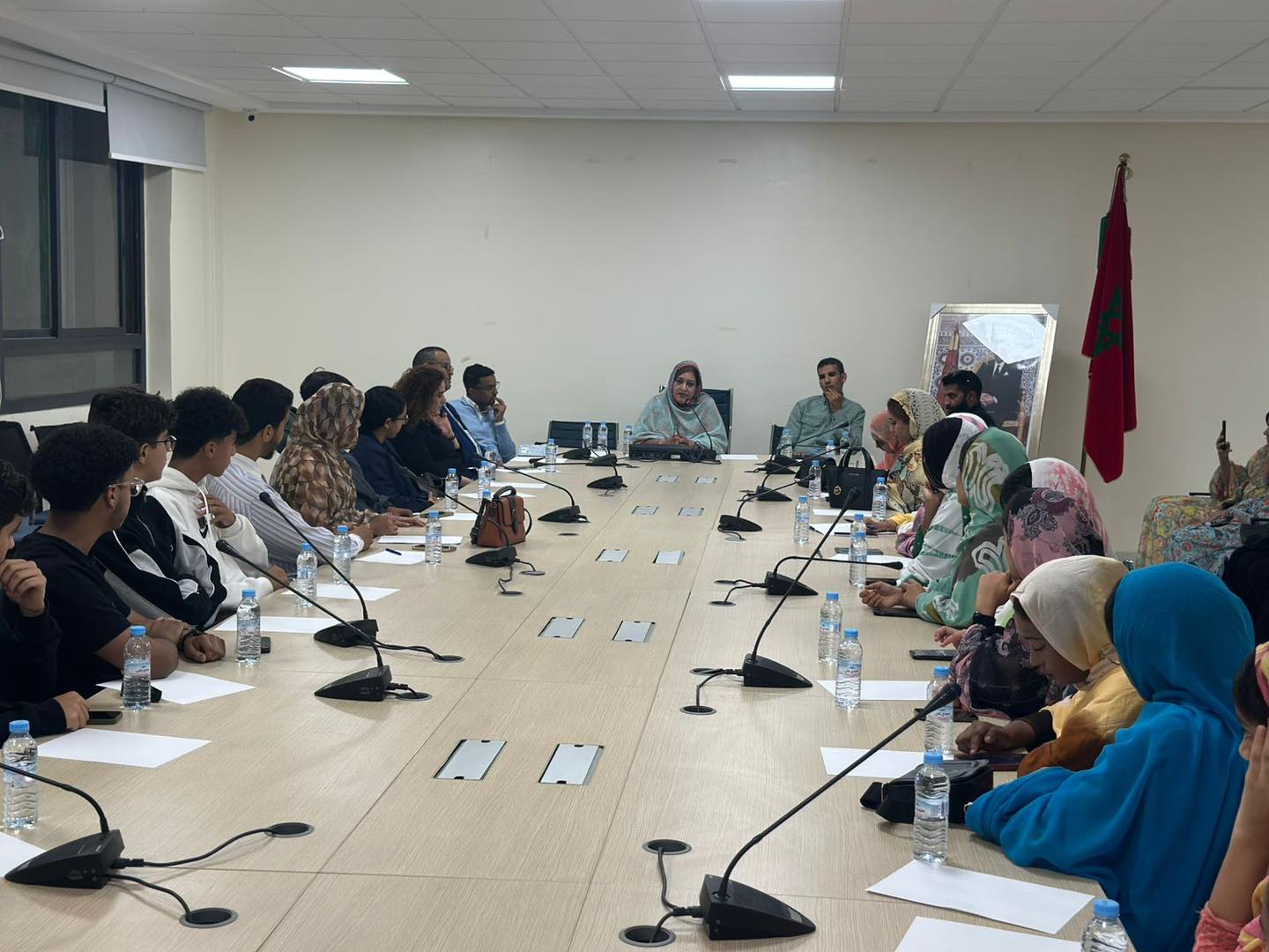 المرأة التجمعية بجهة العيون الساقية الحمراء تنظم لقاءً تواصلياً مع الشباب حول الانخراط في العمل السياسي