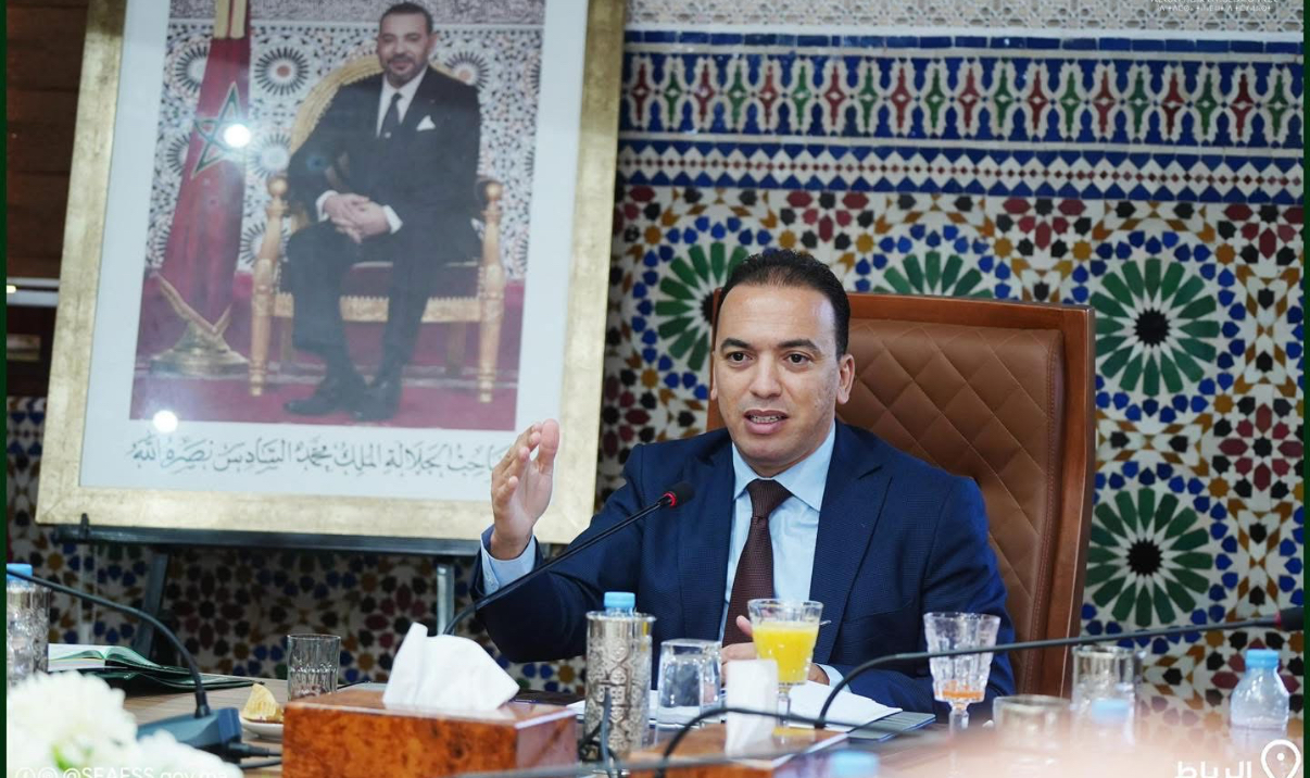 السعدي يترأس اجتماعا لمناقشة مقتضيات الهيئات الحرفية لأنشطة الصناعة التقليدية