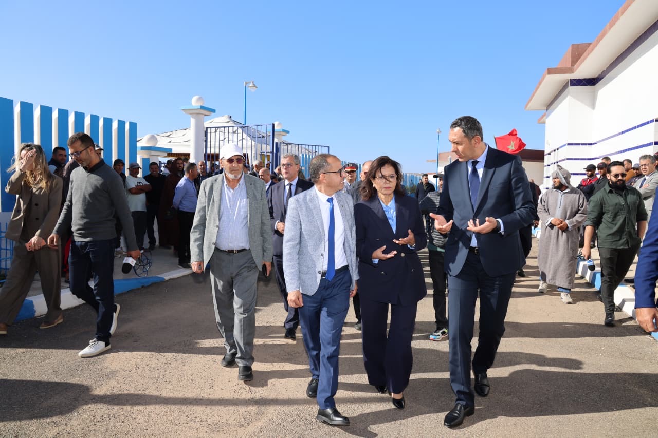 الدريوش تشرف على تدشين نقطة التفريغ “كاب سيم” بإقليم الصويرة وتوقيع عدد من الاتفاقيات