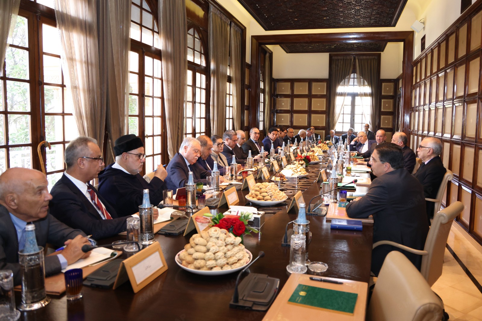 بأمر من جلالة الملك.. مستشارو جلالته يترأسون اجتماعا مع زعماء الأحزاب الوطنية حول تحيين وتفصيل مبادرة الحكم الذاتي