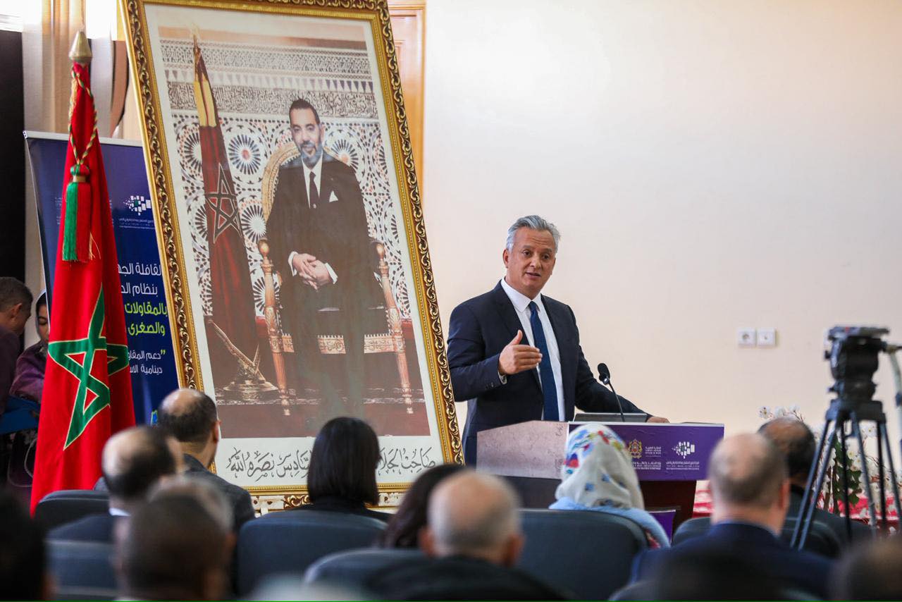 زيدان يعطي بإقليم أوسرد انطلاقة القافلة الجهوية للتعريف بنظام دعم المقاولات الصغيرة جدا والصغرى والمتوسطة