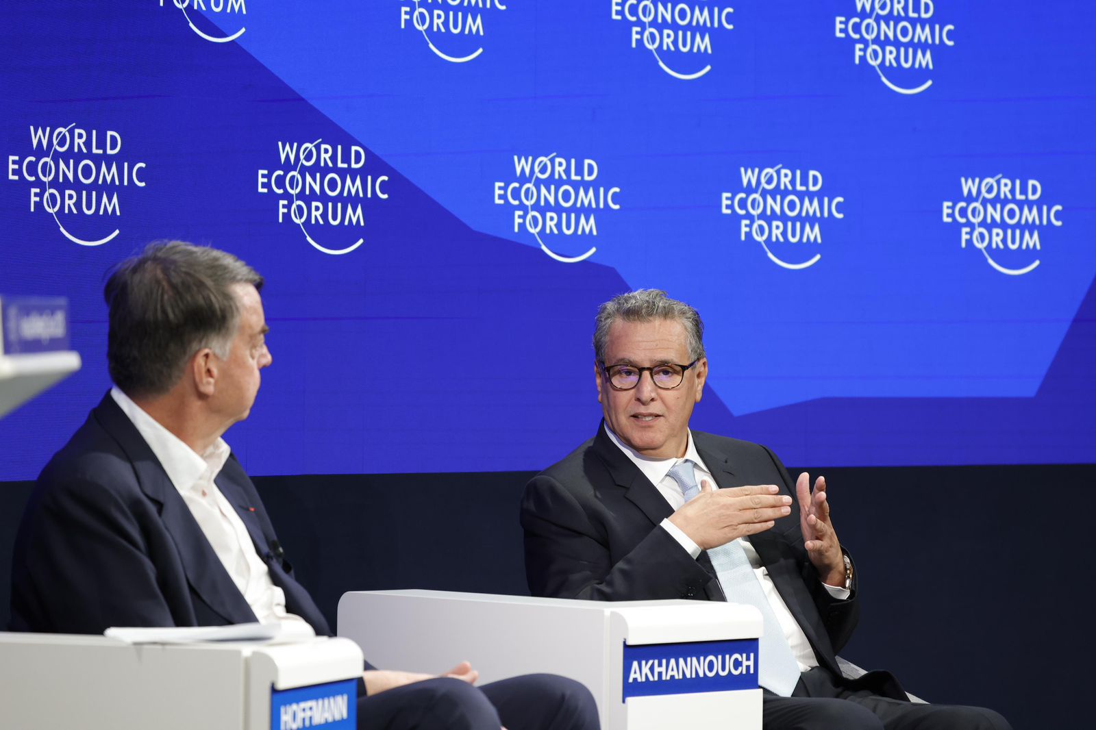 رئيس الحكومة يمثل المغرب في الاجتماع السنوي السادس والخمسين للمنتدى الاقتصادي العالمي بسويسرا