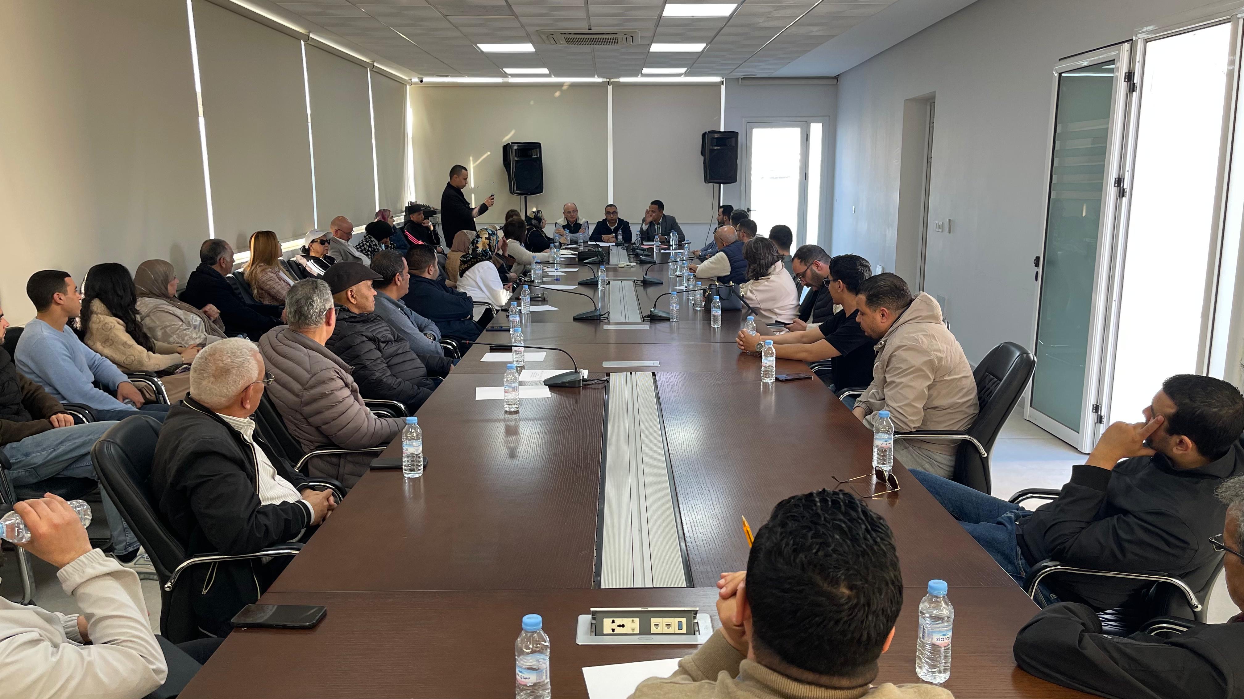 منظمة مهنيي الصحة التجمعيين بطنجة تشيد بورش المجموعات الصحية وتناقش قضايا الحكامة العلاجية الترابية